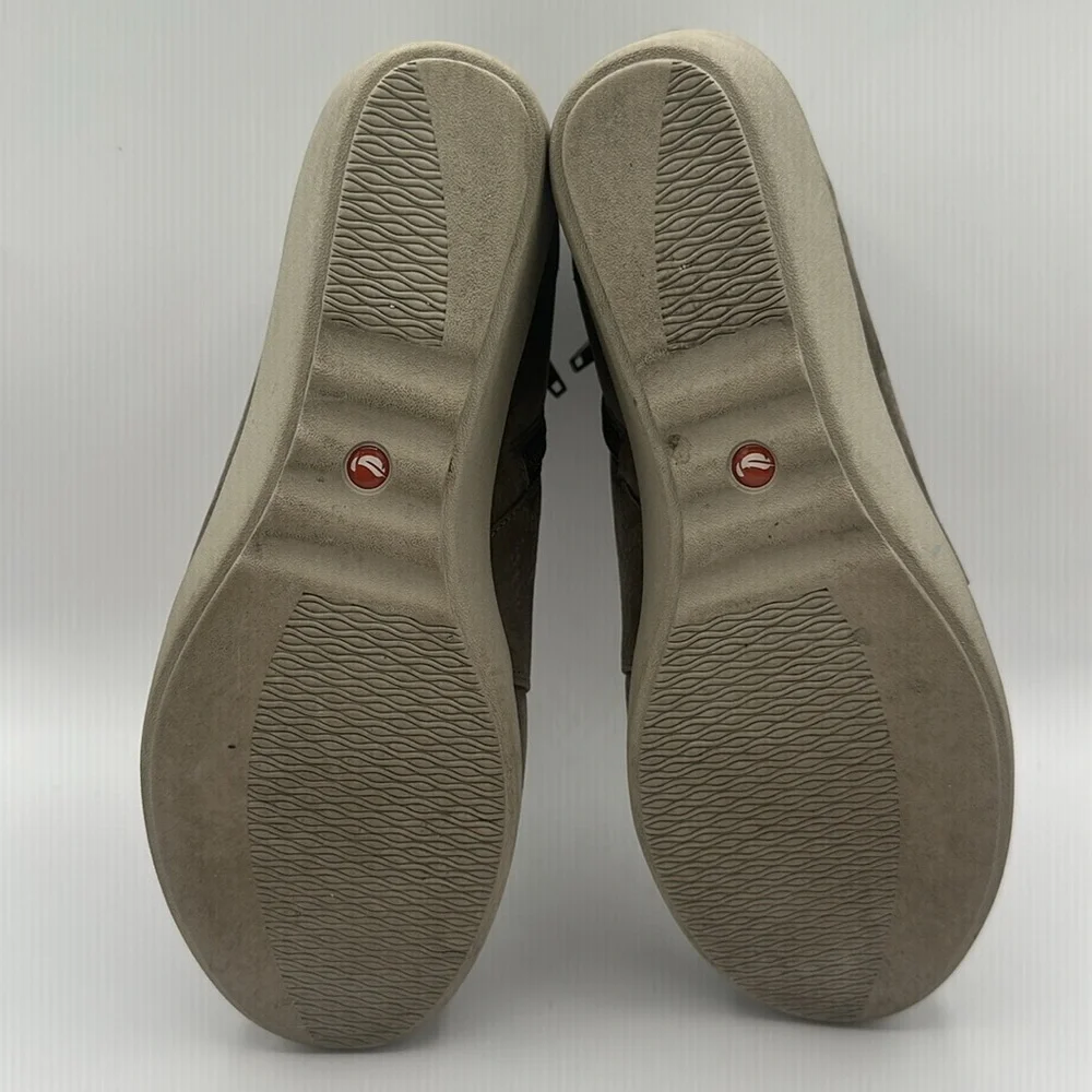 Clarks un tallara